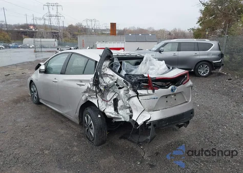 2017 Toyota Prius Prime Plus из США, поврежденный, VIN JTDKARFP8H3030632